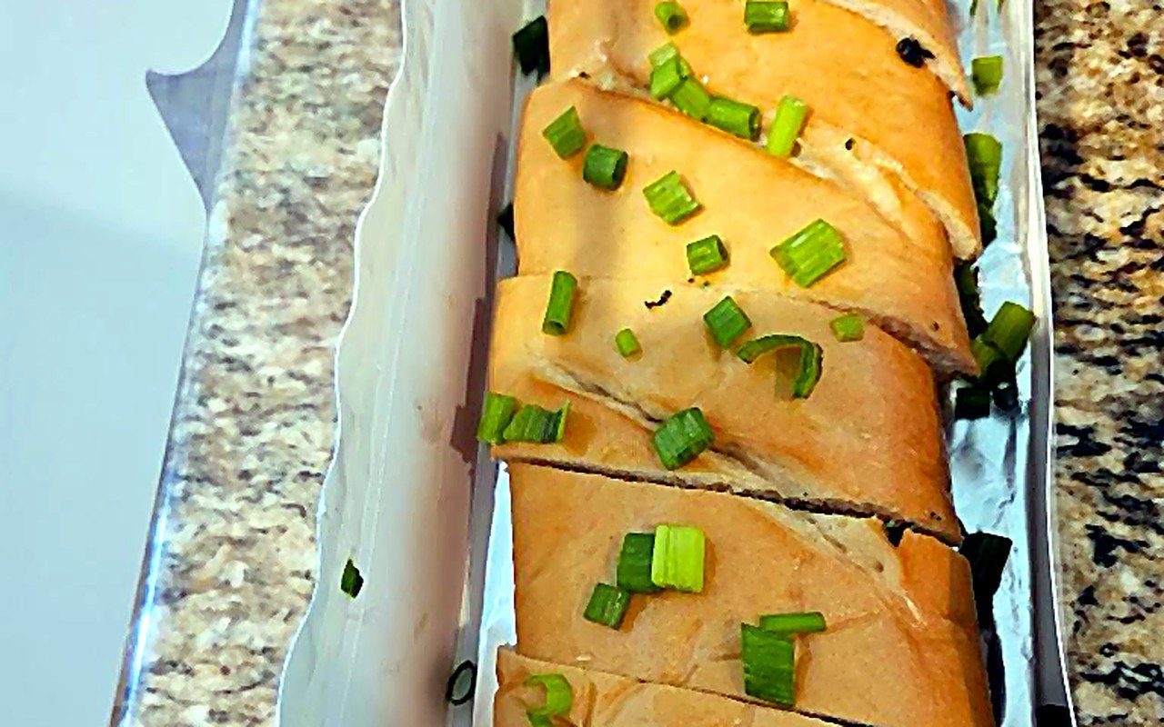 Golden garlic bread with green onions